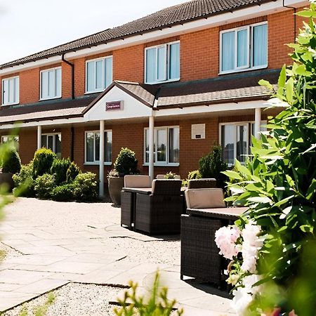 Supreme Inn Boston Swineshead Exteriör bild